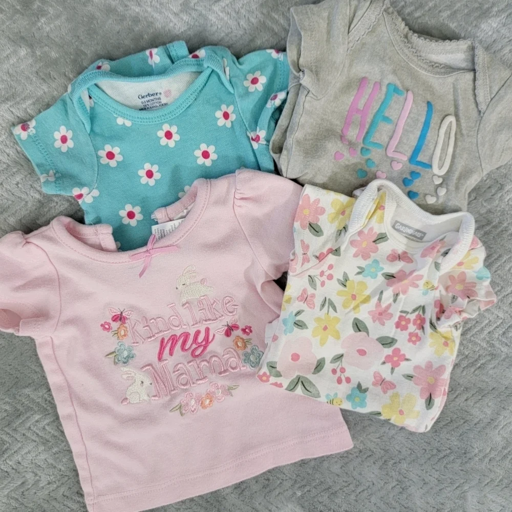 Lot Of 11 Baby Girl Outfits Shirts Pants 1 Piece Hats Gerber Carters 0-3 Months
